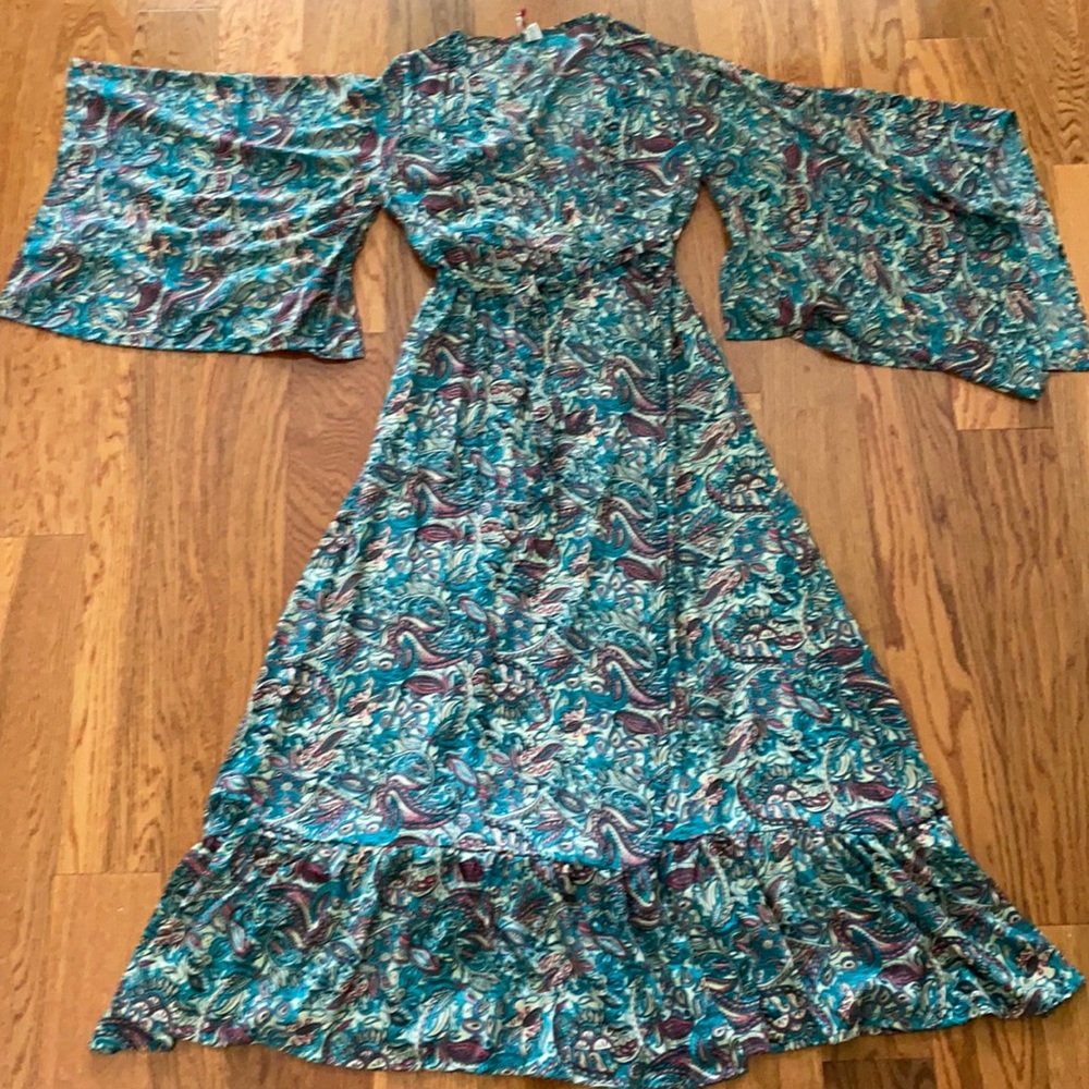 Long Wrap dress with V neckline.  Size Medium
